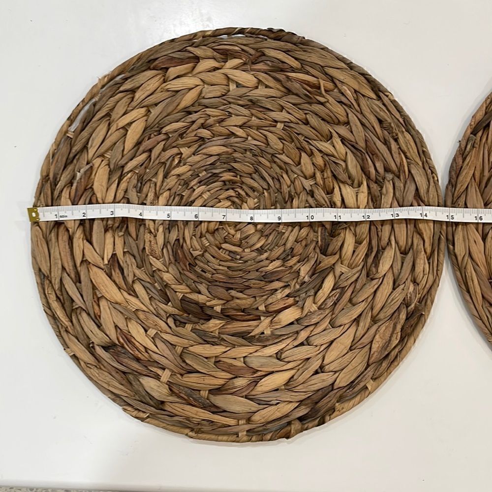 Pair (2) of water hyacinth straw natural material placemats chargers wall decor - Picture 4 of 6